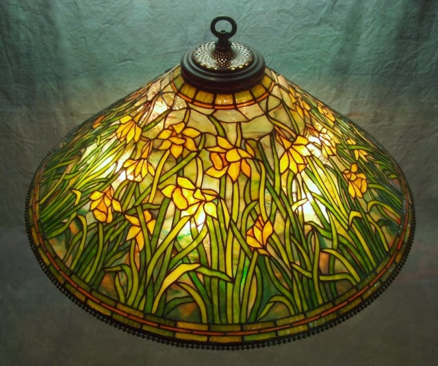 Lamp of the Week: 28″ Daffodil
