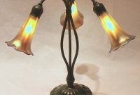 3 Light Classic Lily Lamp