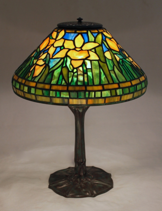 Lamp of the Week: 14″ Daffodil