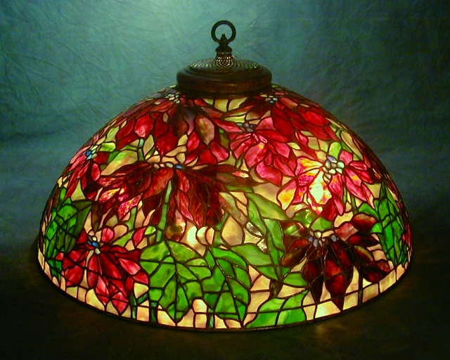 Lamp of the Week: 26″ Poinsettia