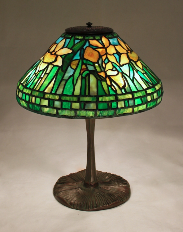 Lamp of the Week: 14″ Daffodil