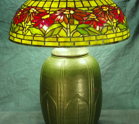 Lamp of the Week: 16″ Poinsettia