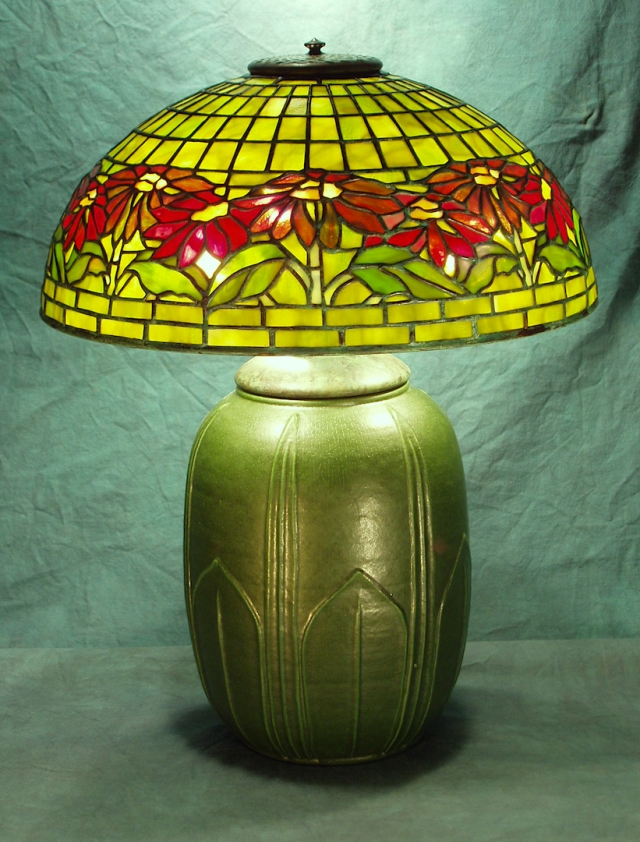 Lamp of the Week: 16″ Poinsettia