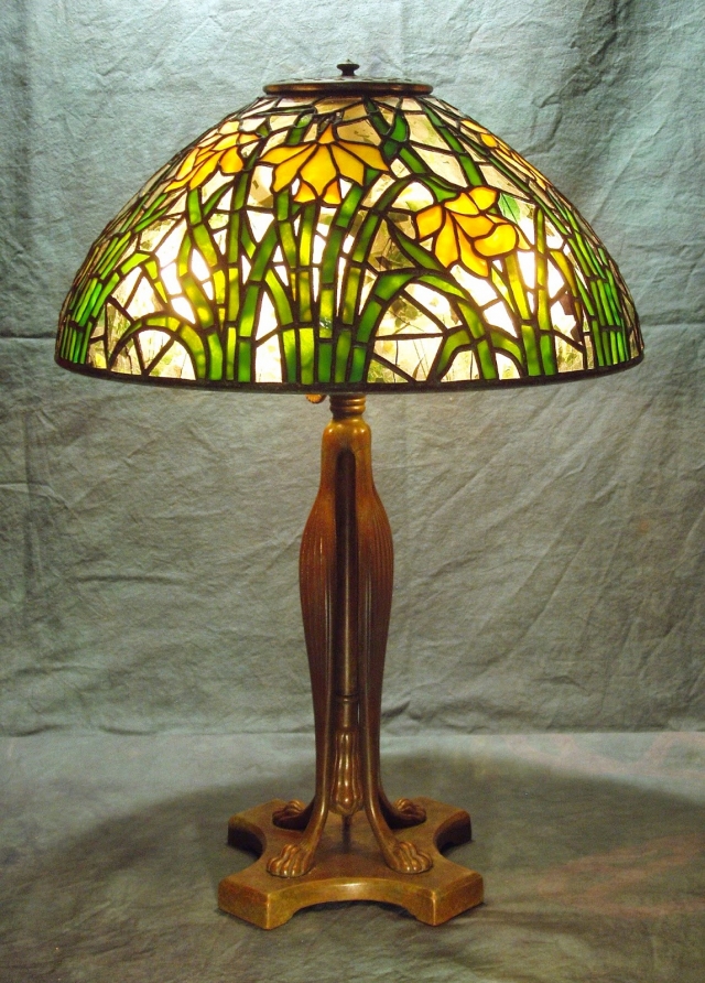 Lamp of the Week: 16″ Daffodil