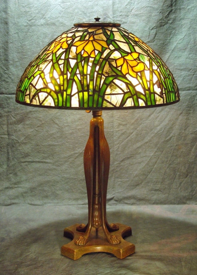 Lamp of the Week 16" Daffodil