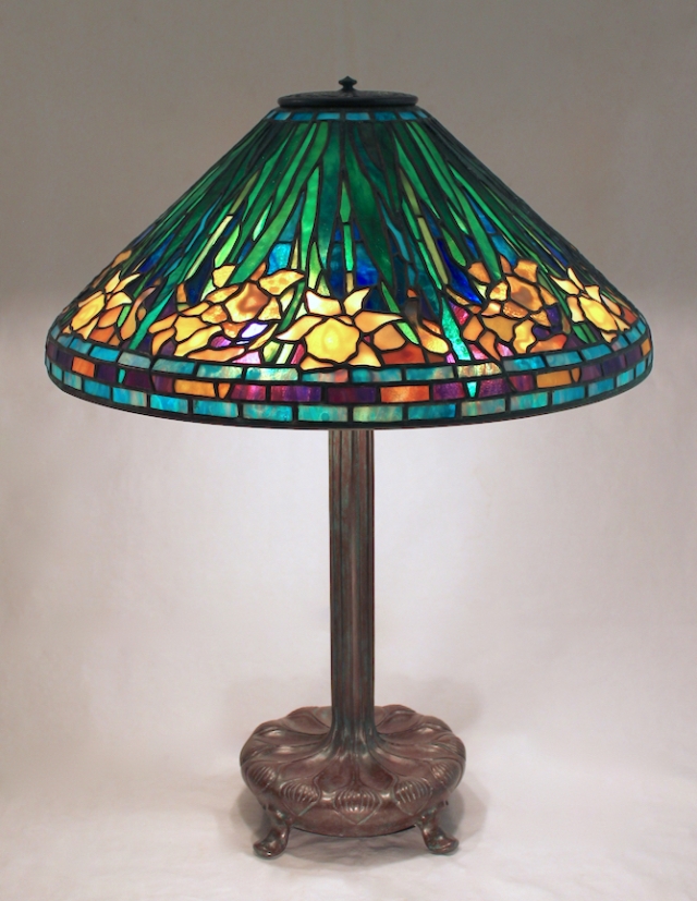 Lamp of the Week: 20″ Daffodil