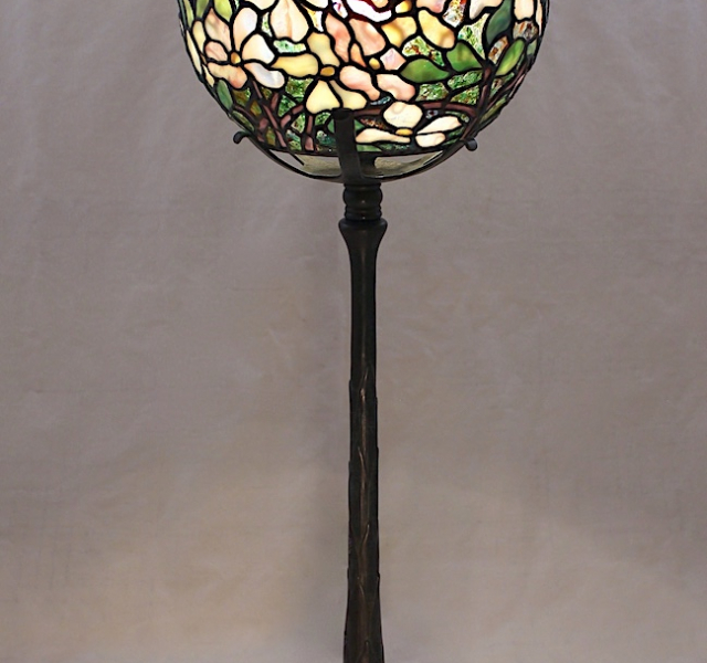 Dogwood Ball Lamp