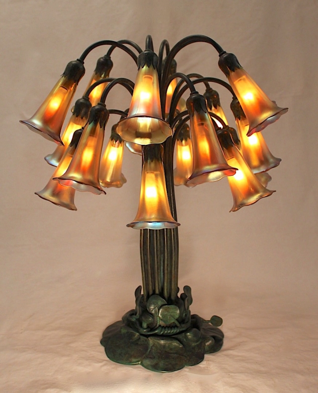 18 Light Lily Table Lamp, Lily Table Lamp